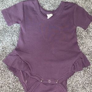 Kate Quinn ruffle leg